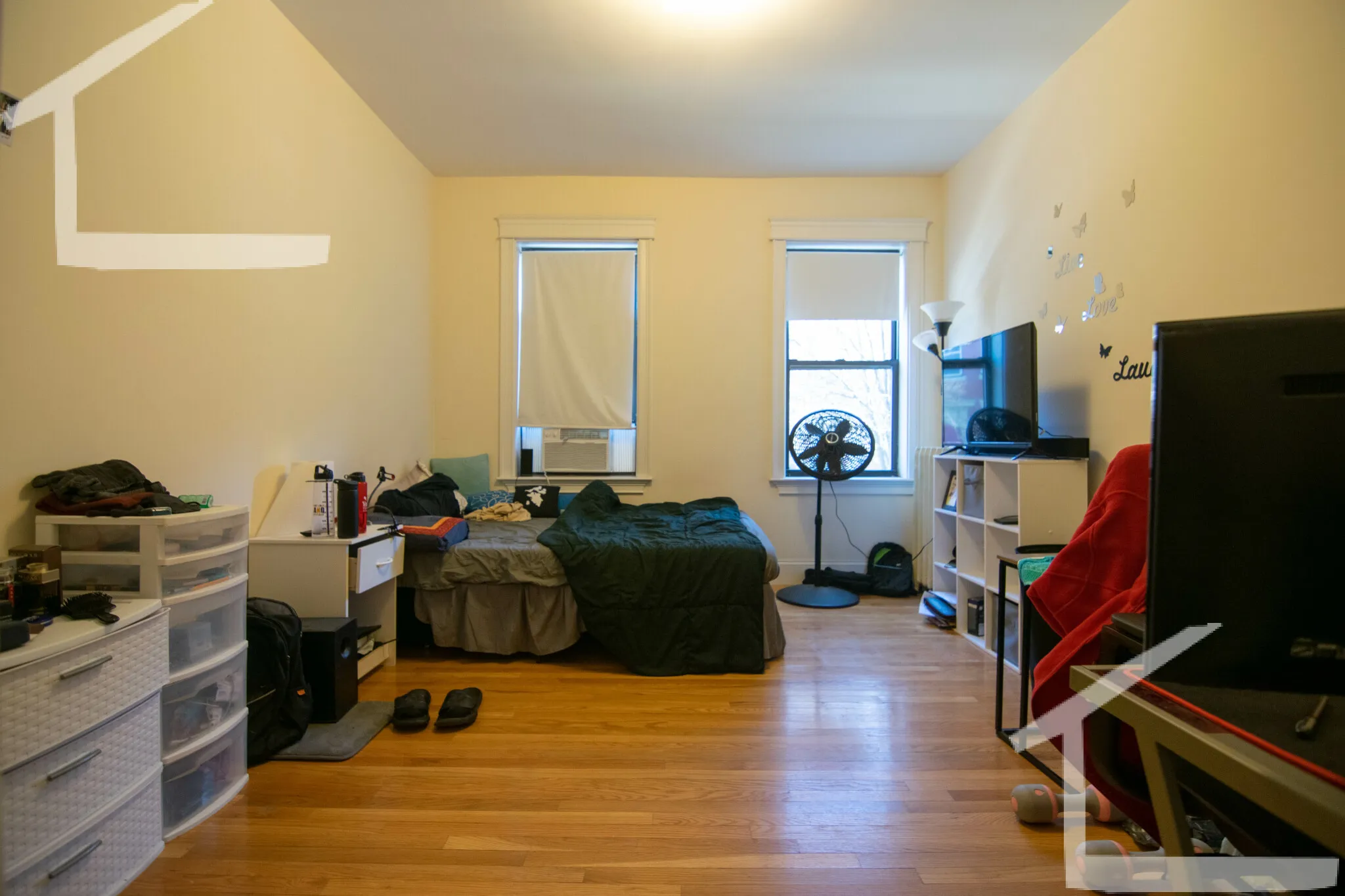 4 bed, 2 bath apartment for rent at 27 Glenville Ave Unit 1, Allston — photo 9 of 14