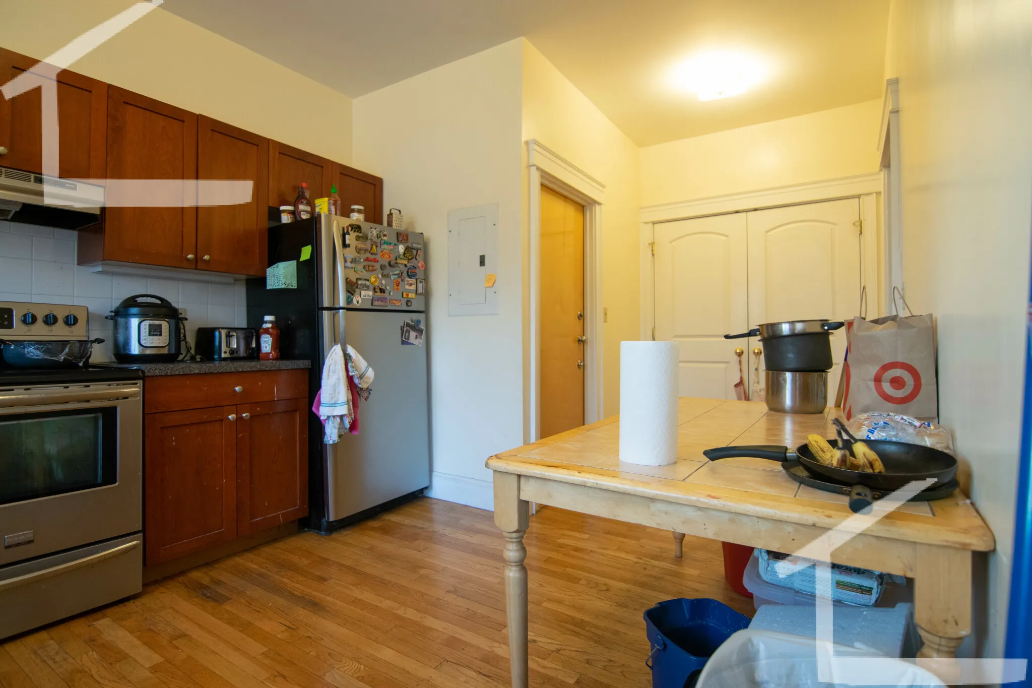 4 bed, 2 bath apartment for rent at 27 Glenville Ave Unit 1, Allston — photo 3 of 14