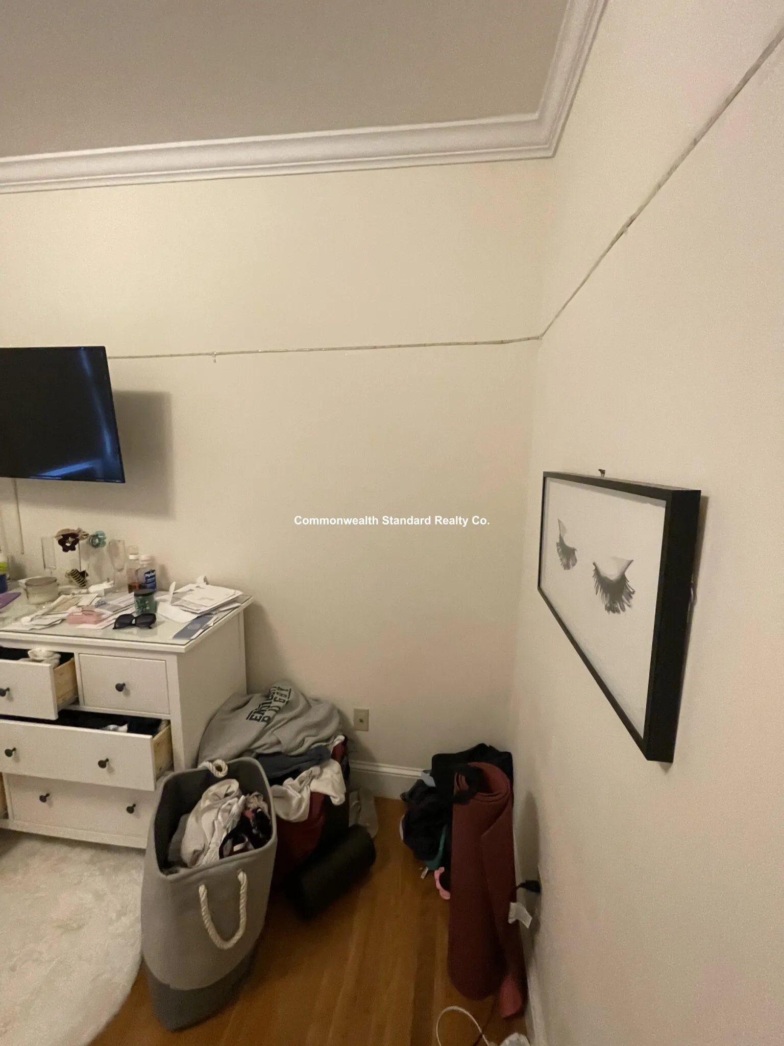 4 bed, 2 bath apartment for rent at 27 Glenville Ave Unit 2, Allston — photo 3 of 37