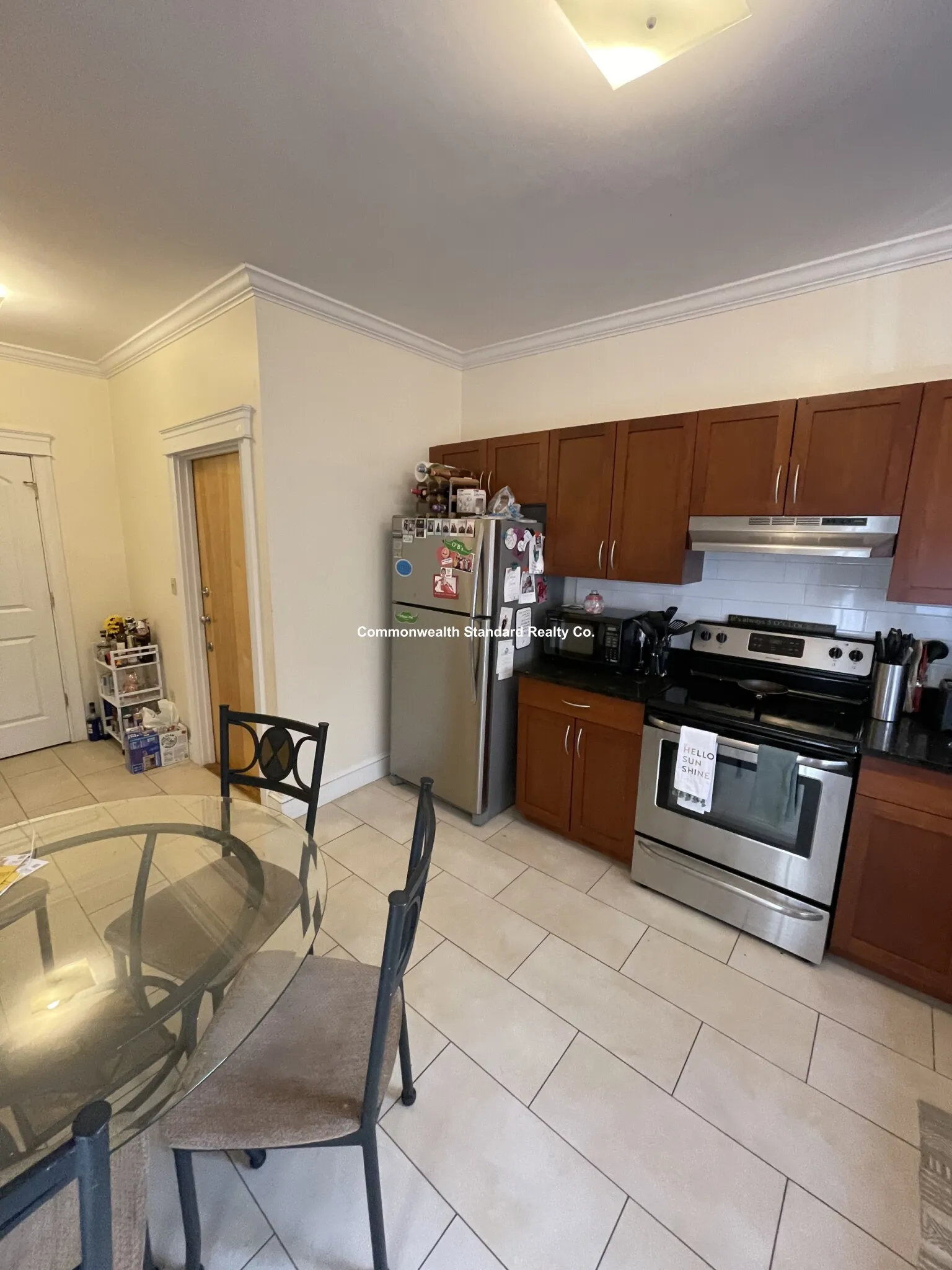 4 bed, 2 bath apartment for rent at 27 Glenville Ave Unit 2, Allston — photo 4 of 37