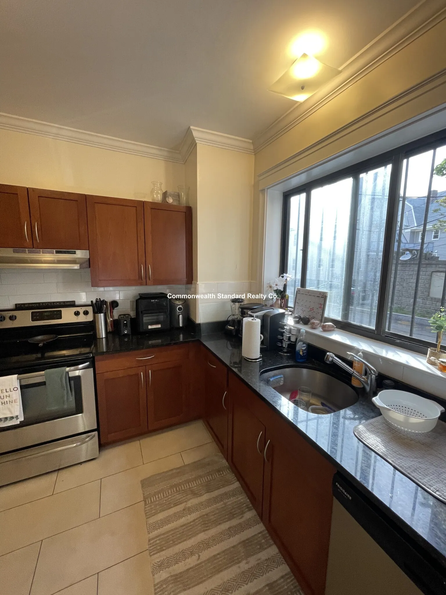 4 bed, 2 bath apartment for rent at 27 Glenville Ave Unit 2, Allston — photo 1 of 37