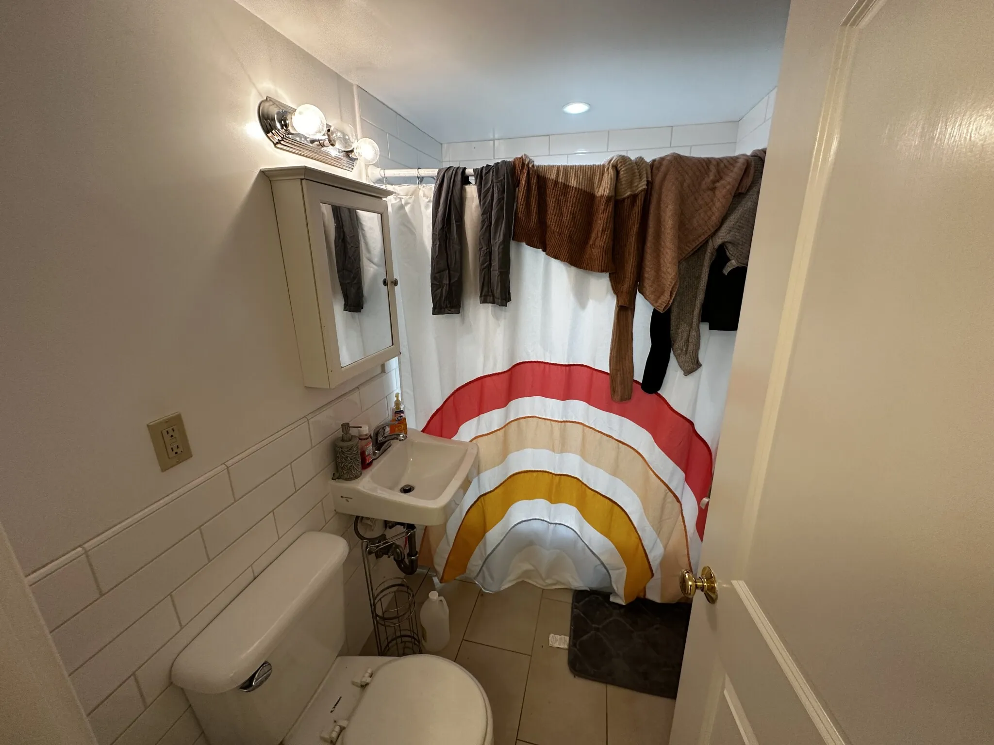 3 bed, 2 bath apartment for rent at 27 Glenville Ave Unit B, Allston — photo 19 of 29