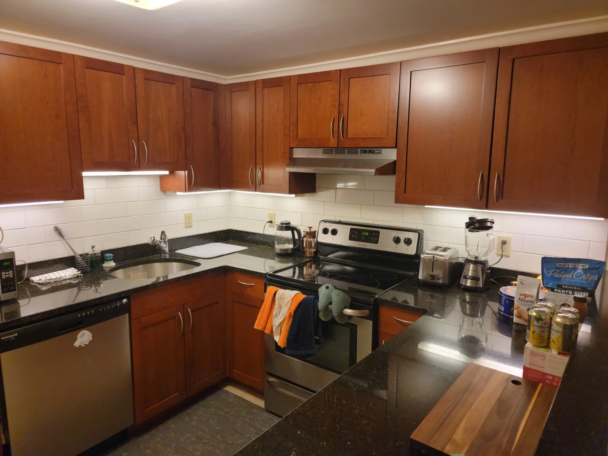 3 bed, 2 bath apartment for rent at 27 Glenville Ave Unit B, Allston — photo 6 of 29