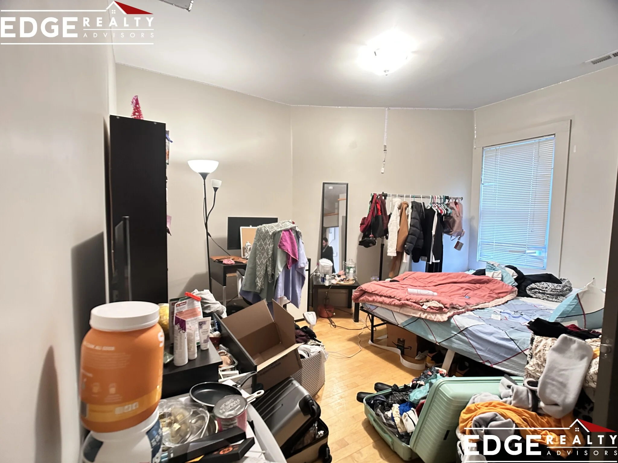 5 bed, 2 bath apartment for rent at 27 Greylock Rd Unit N/A, Brighton — photo 5 of 10