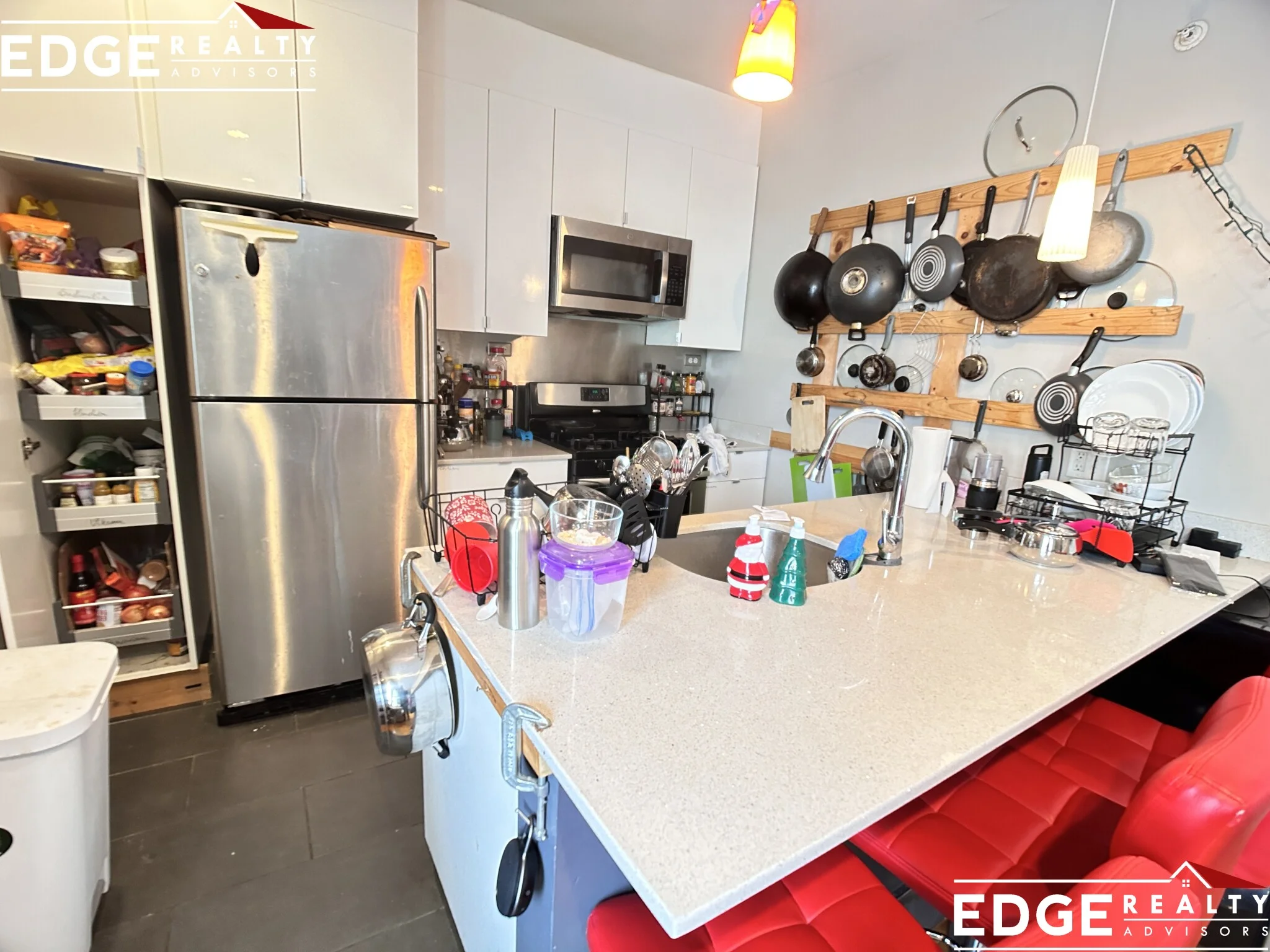 5 bed, 2 bath apartment for rent at 27 Greylock Rd Unit N/A, Brighton — photo 2 of 10