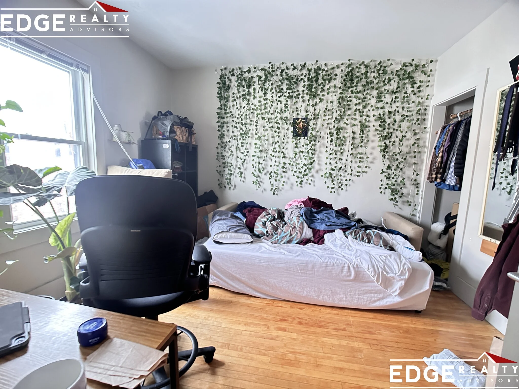 5 bed, 2 bath apartment for rent at 27 Greylock Rd Unit N/A, Brighton — photo 3 of 10
