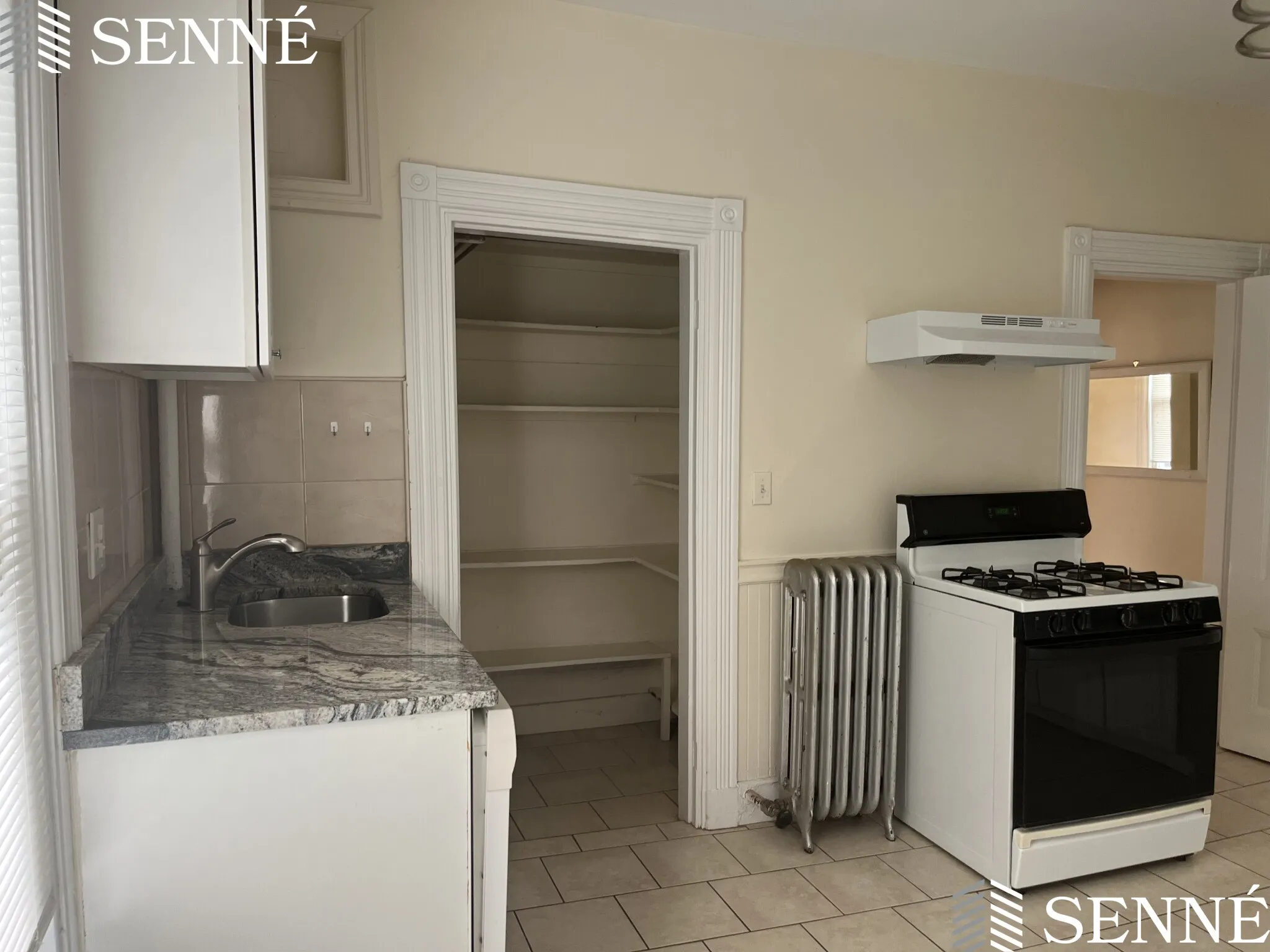 1 bed, 1 bath apartment for rent at 27 Hammond St Unit 1, Baldwin