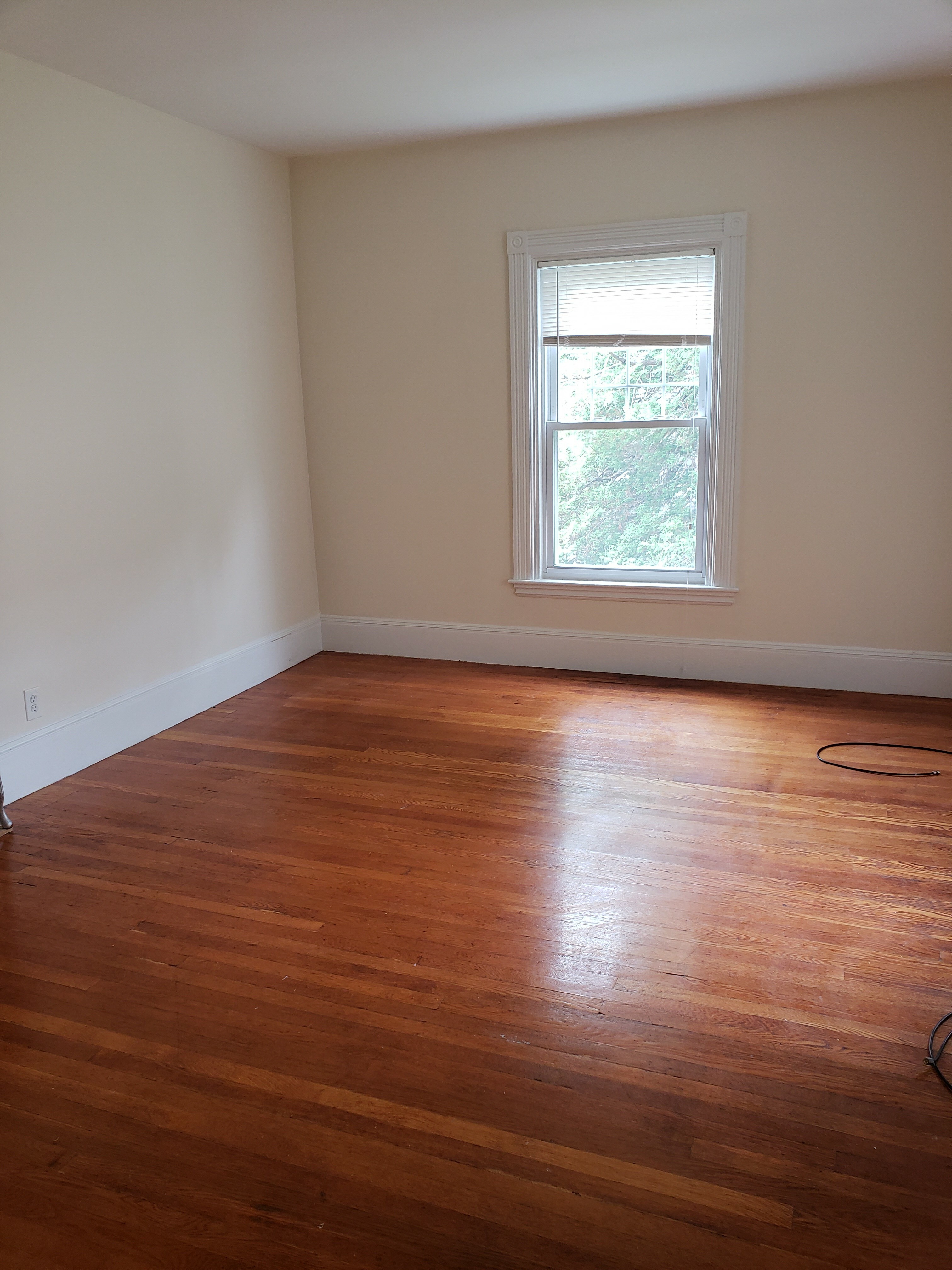 1 bed, 1 bath apartment for rent at 27 Hammond St Unit 2, Baldwin — photo 3 of 6