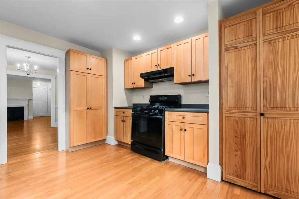 2 bed, 2 bath apartment for rent at 27 High St Unit 1, Beverly Farms — photo 7 of 21