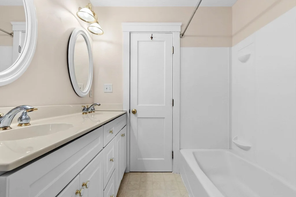 2 bed, 2 bath apartment for rent at 27 High St Unit 1, Beverly Farms — photo 12 of 21
