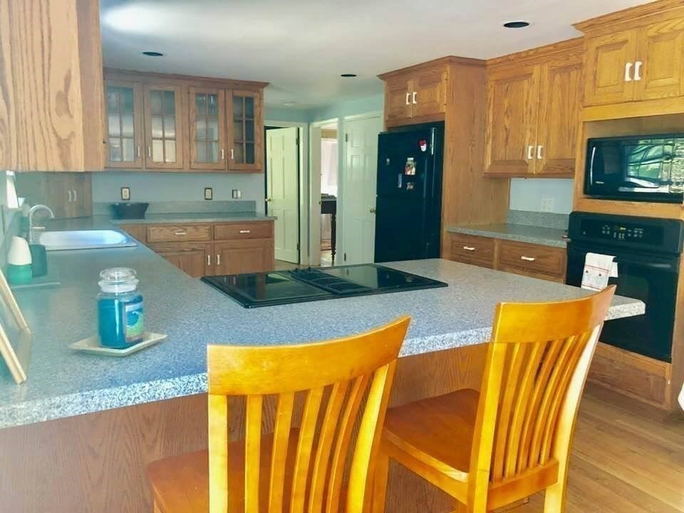 4 bed, 3 bath apartment for rent at 27 High St Unit 1, Pembroke — photo 4 of 11