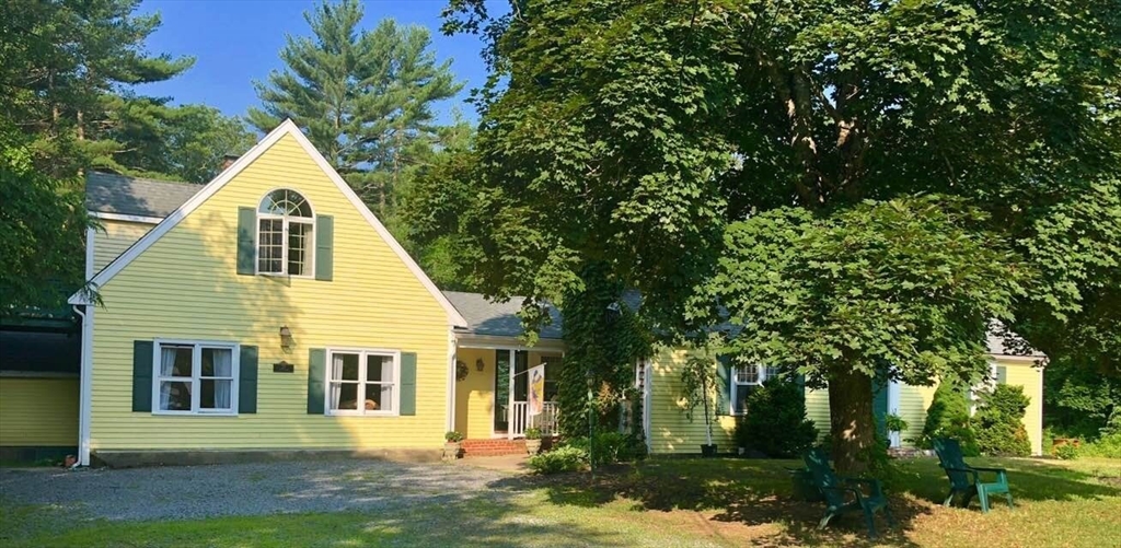 4 bed, 3 bath apartment for rent at 27 High St Unit 1, Pembroke