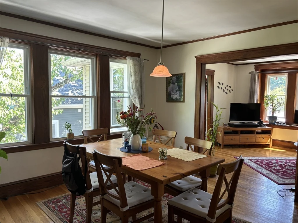 2 bed, 1 bath apartment for rent at 27 Highland Avenuw Unit 2, Arlington Heights — photo 3 of 10