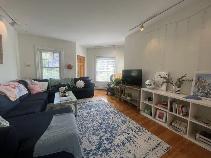 2 bed, 1 bath apartment for rent at 27 Holton St Unit 1, West Somerville — photo 15 of 33