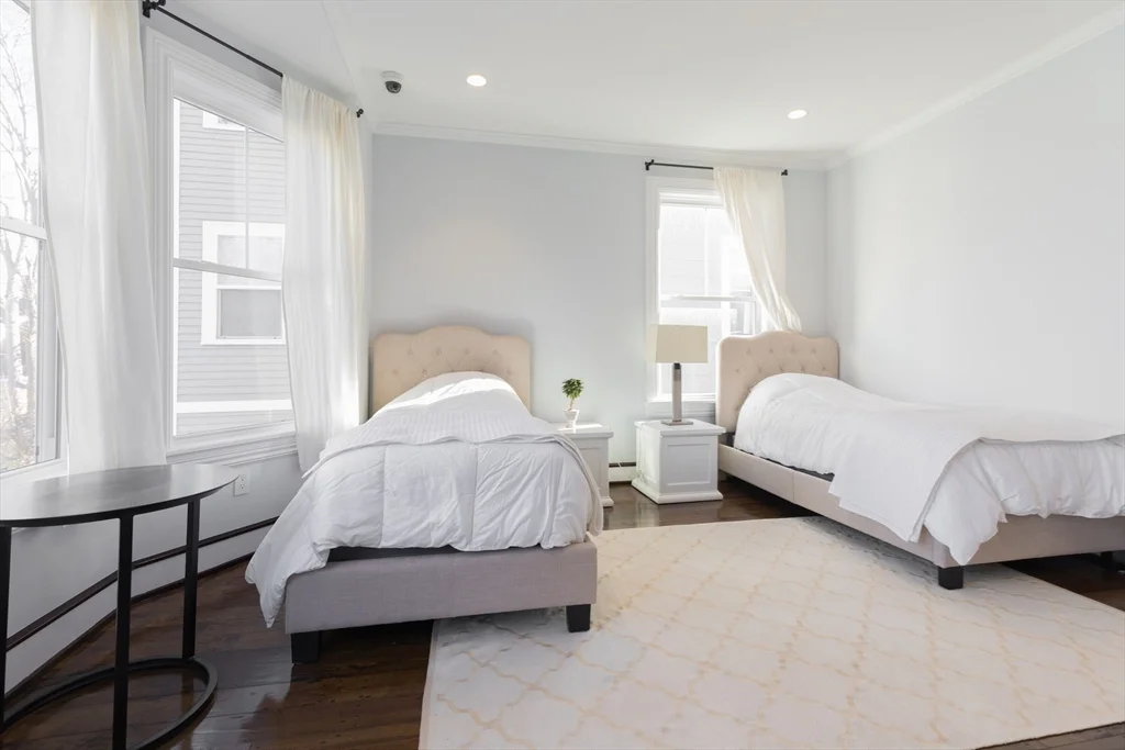 3 bed, 3 bath apartment for rent at 27 Howland St Unit 2, Roxbury — photo 12 of 21