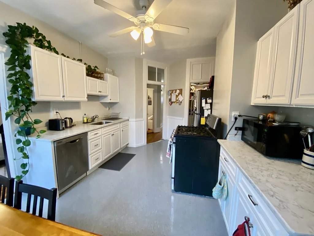 4 bed, 1 bath apartment for rent at 27 Hurd Rd Unit 5, Coolidge Corner — photo 12 of 22
