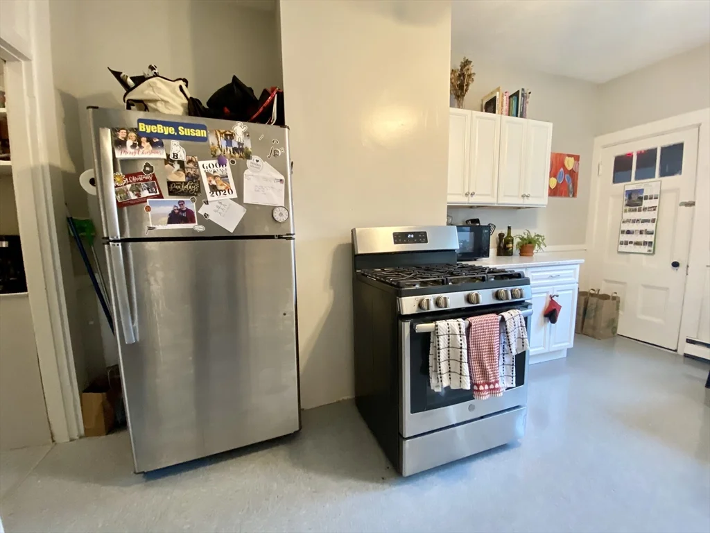 4 bed, 1 bath apartment for rent at 27 Hurd Rd Unit 5, Coolidge Corner — photo 10 of 22