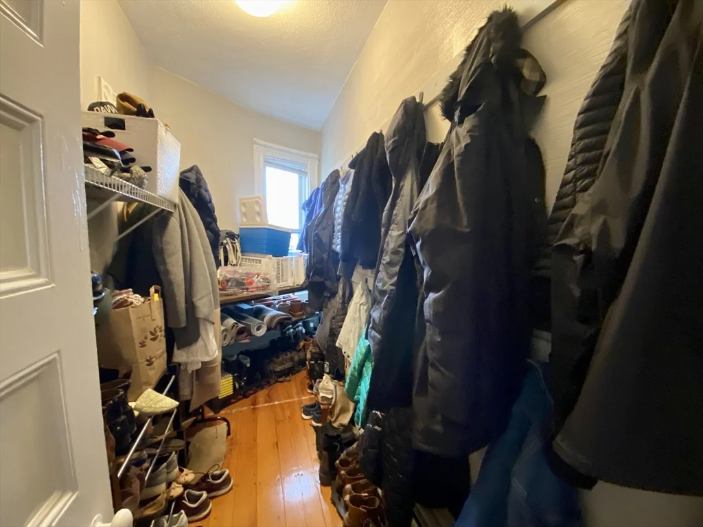 4 bed, 1 bath apartment for rent at 27 Hurd Rd Unit 5, Coolidge Corner — photo 3 of 22