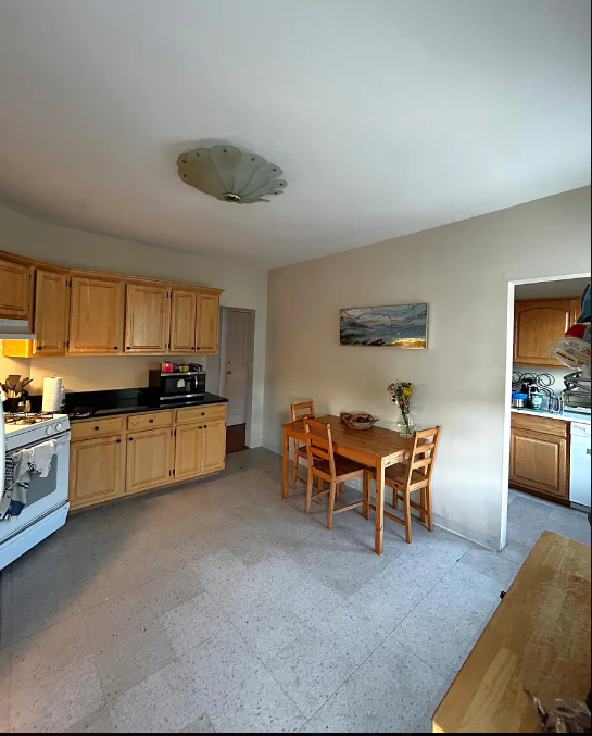 3 bed, 1 bath apartment for rent at 27 Ibbetson St Unit 2, Spring Hill — photo 5 of 12