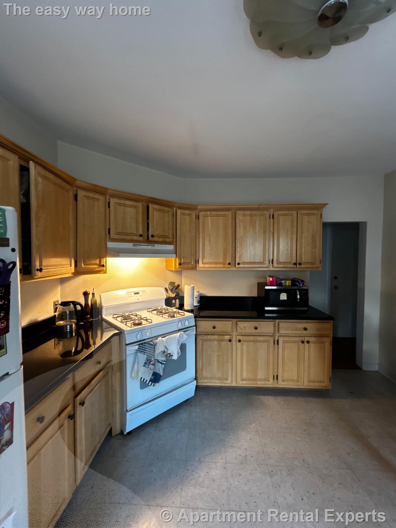 3 bed, 1 bath apartment for rent at 27 Ibbetson St Unit 3, Porter Square — photo 4 of 15