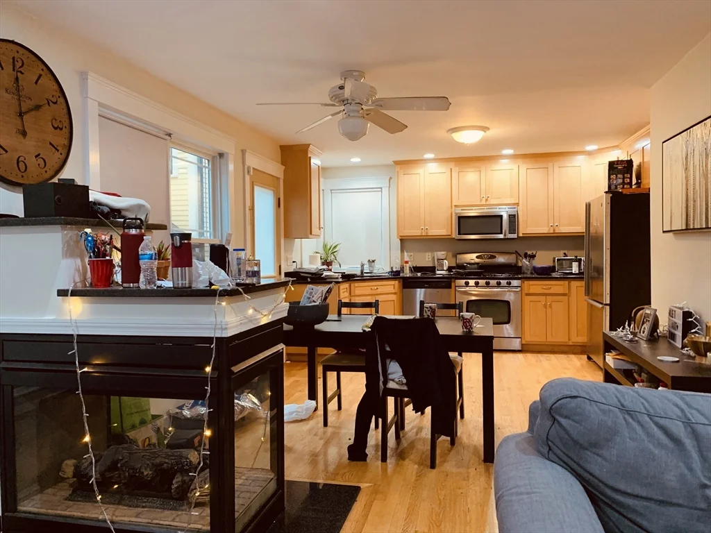 5 bed, 2 bath apartment for rent at 27 Iroquois Unit Street, Mission Hill — photo 6 of 16