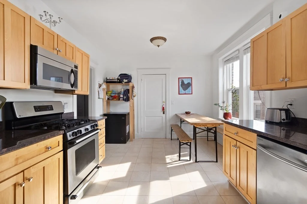 3 bed, 2 bath apartment for rent at 27 James St Unit 3, Coolidge Corner — photo 6 of 18
