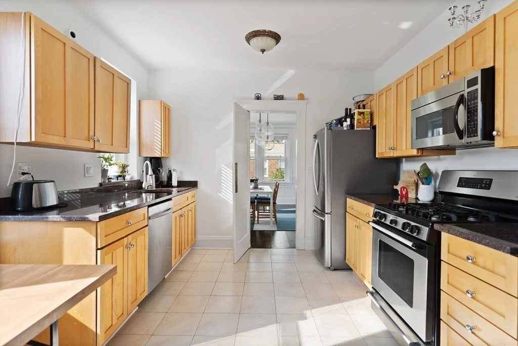 3 bed, 2 bath apartment for rent at 27 James St Unit 3, Coolidge Corner — photo 5 of 18