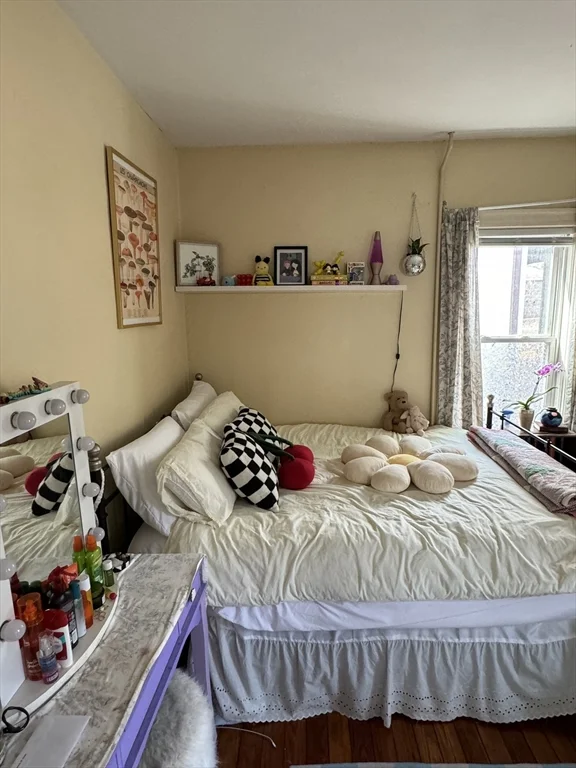 4 bed, 2 bath apartment for rent at 27 Justin Rd Unit 1, Brighton — photo 7 of 18