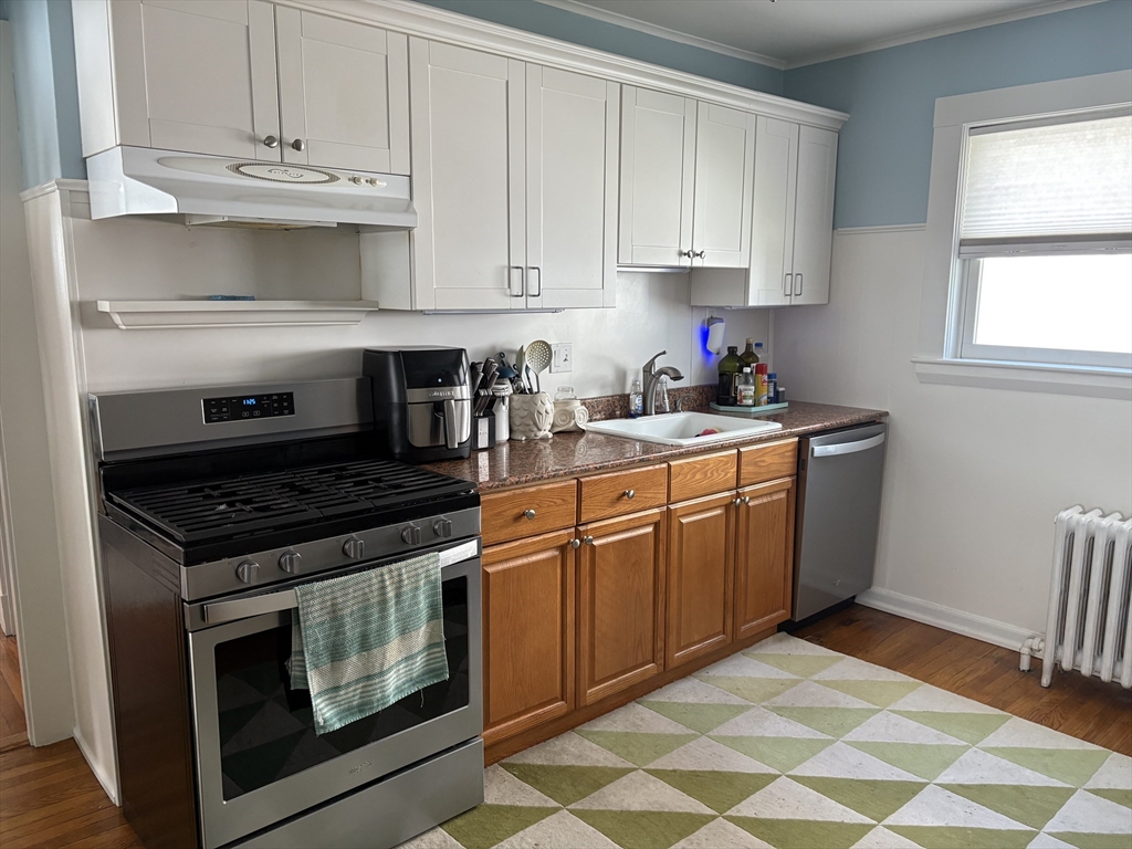 2 bed, 1 bath apartment for rent at 27 Knoll St Unit 1, Roslindale — photo 6 of 10