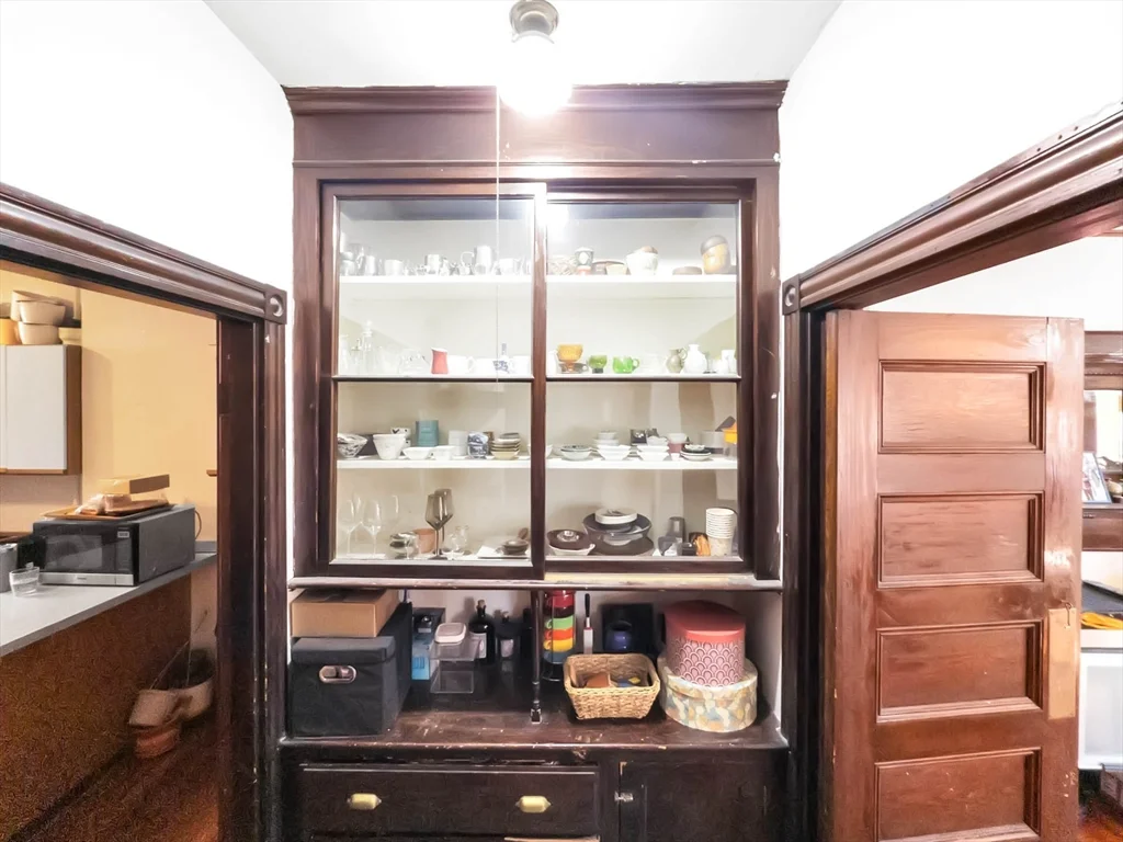 2 bed, 1 bath apartment for rent at 27 Lakeville Rd Unit 1, Jamaica Plain — photo 11 of 13