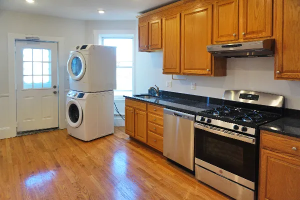 3 bed, 1 bath apartment for rent at 27 Lambert St Unit 2R, East Cambridge — photo 10 of 17