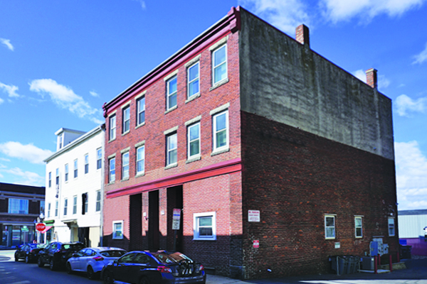3 bed, 1 bath apartment for rent at 27 Lambert St Unit 3R, East Cambridge — photo 13 of 13