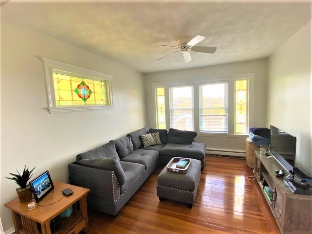 3 bed, 1 bath apartment for rent at 27 Langley Rd Unit 2, Brighton — photo 4 of 14