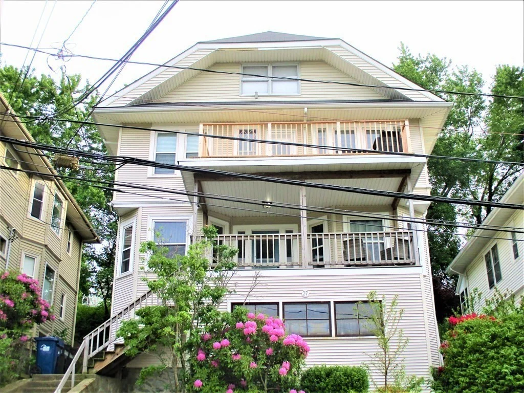 3 bed, 1 bath apartment for rent at 27 Langley Rd Unit 2, Brighton — photo 1 of 14