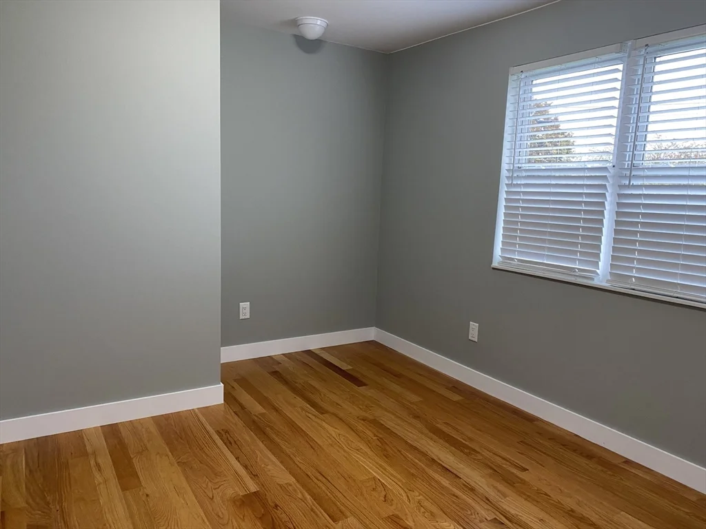 2 bed, 1 bath apartment for rent at 27 Lees River Dr Unit 0, Swansea — photo 9 of 12