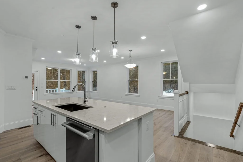 2 bed, 2 bath apartment for rent at 27 Lily Pond Ln Unit 27, Lexington — photo 4 of 37