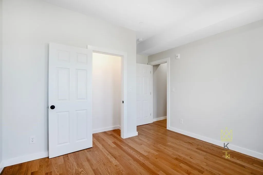 4 bed, 3 bath apartment for rent at 27 Linden St Unit 01, Allston — photo 7 of 20