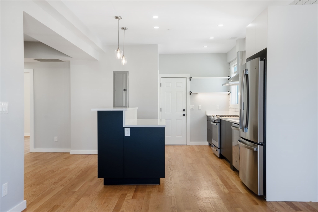 3 bed, 2 bath apartment for rent at 27 Linden St Unit 2, Allston — photo 2 of 17