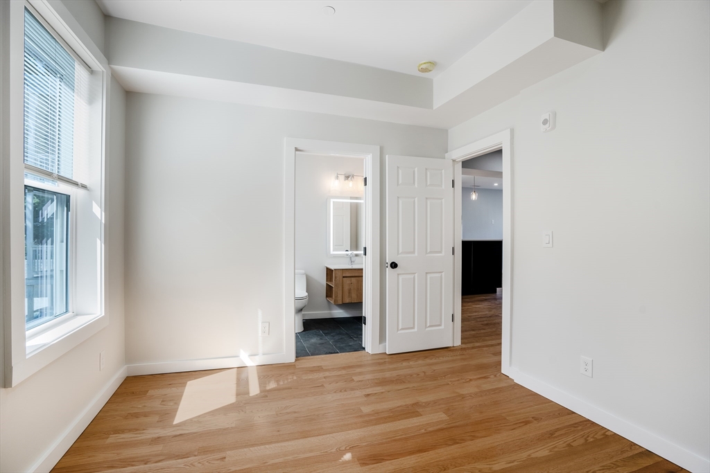 3 bed, 2 bath apartment for rent at 27 Linden St Unit 2, Allston — photo 7 of 17