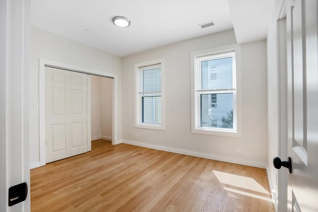 4 bed, 3 bath apartment for rent at 27 Linden Unit 1, Allston — photo 6 of 22