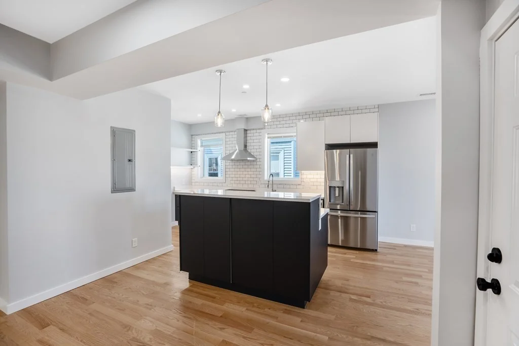 4 bed, 3 bath apartment for rent at 27 Linden Unit 1, Allston — photo 4 of 22
