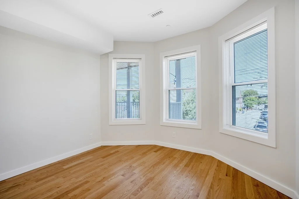 4 bed, 3 bath apartment for rent at 27 Linden Unit 1, Allston — photo 11 of 22