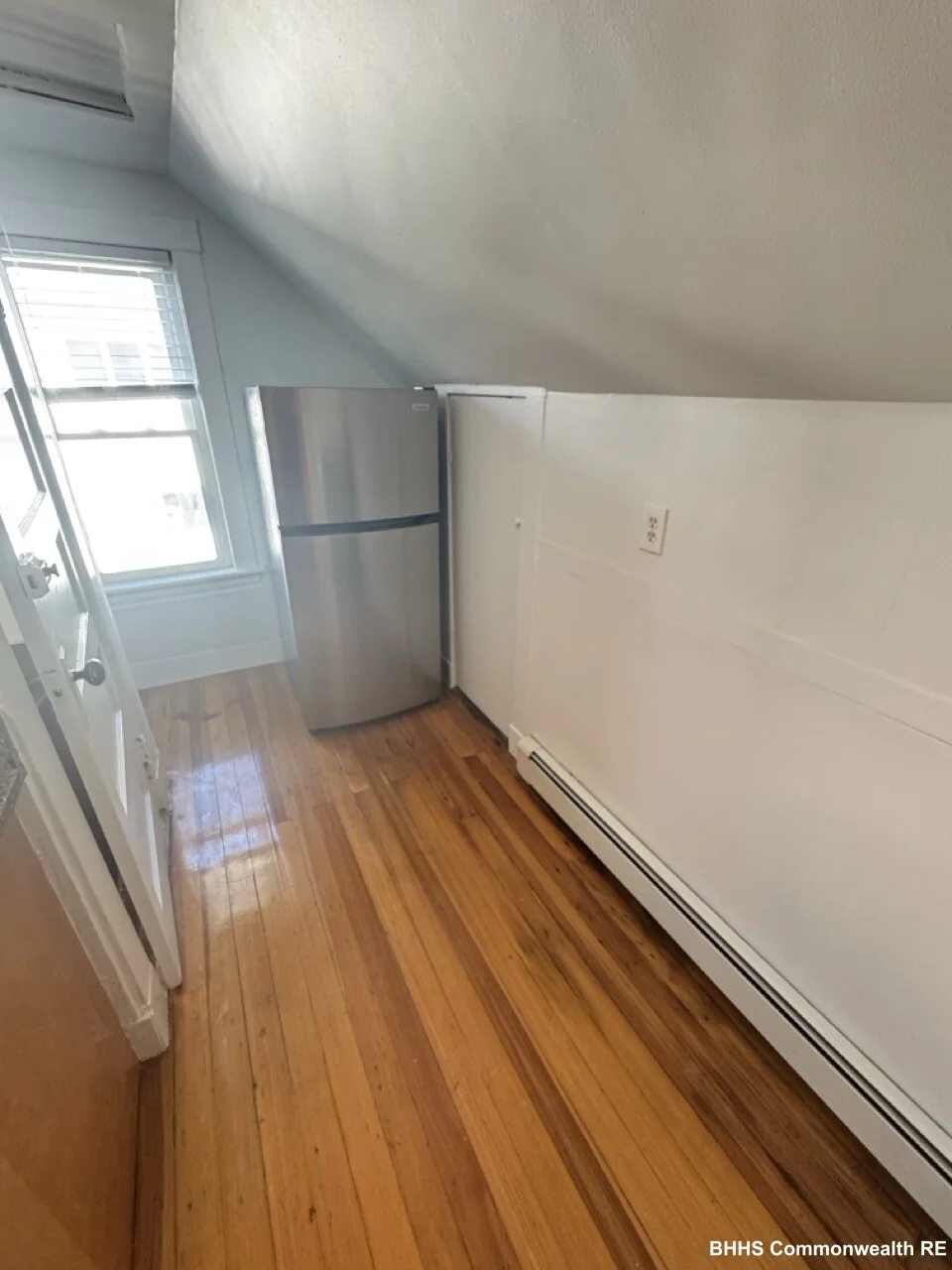 2 bed, 1 bath apartment for rent at 27 Lloyd Rd Unit 3, Watertown — photo 8 of 9