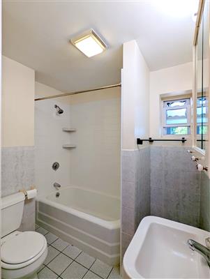 2 bed, 2 bath apartment for rent at 27 Locke St Unit 1, North Cambridge — photo 12 of 14