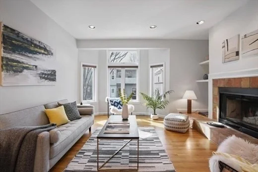 3 bed, 3 bath apartment for rent at 27 Lopez St Unit 27, Central Square — photo 2 of 26