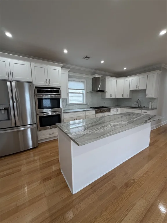 3 bed, 1 bath apartment for rent at 27 Lyon St Unit 3, Dorchester — photo 2 of 10