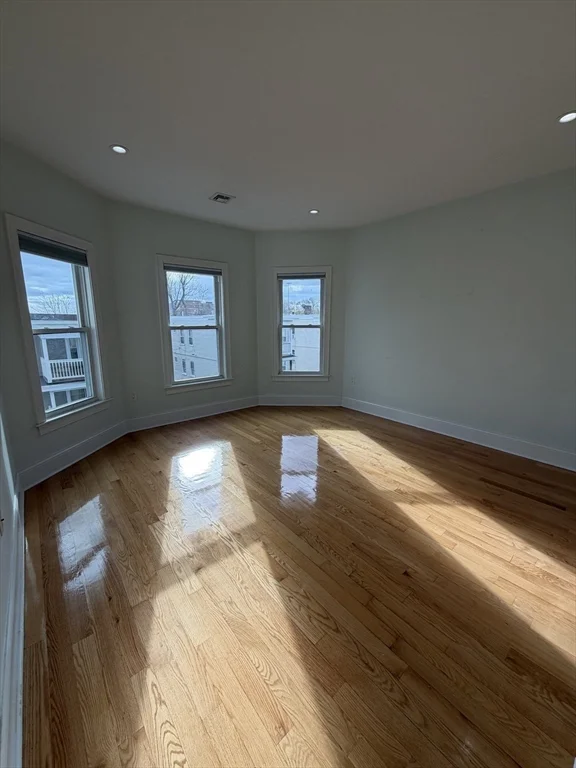 3 bed, 1 bath apartment for rent at 27 Lyon St Unit 3, Dorchester — photo 7 of 10