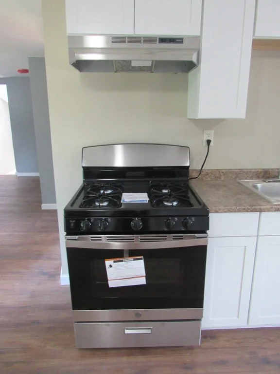 2 bed, 1 bath apartment for rent at 27 Maple St Unit 2, Millbury — photo 3 of 22