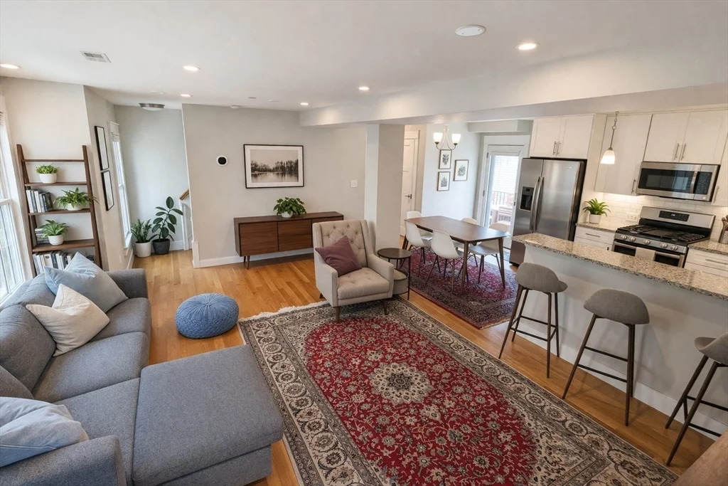 3 bed, 2 bath apartment for rent at 27 Marcella St Unit G, Roxbury — photo 3 of 19