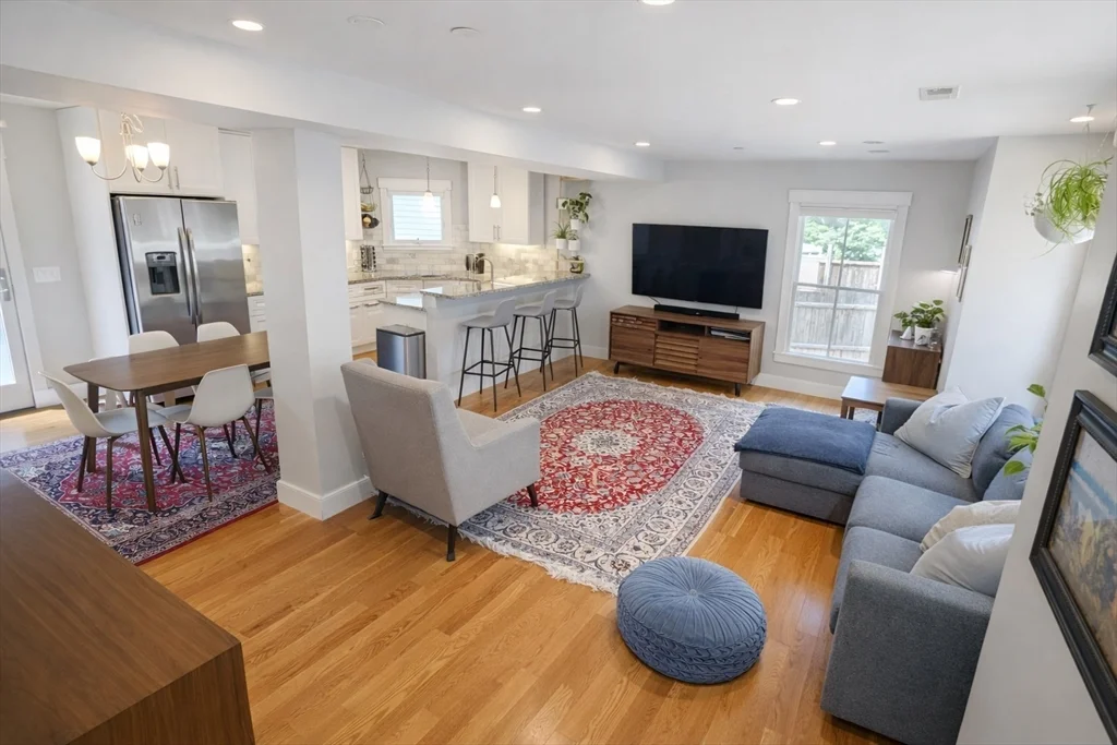 3 bed, 2 bath apartment for rent at 27 Marcella St Unit G, Roxbury — photo 6 of 19